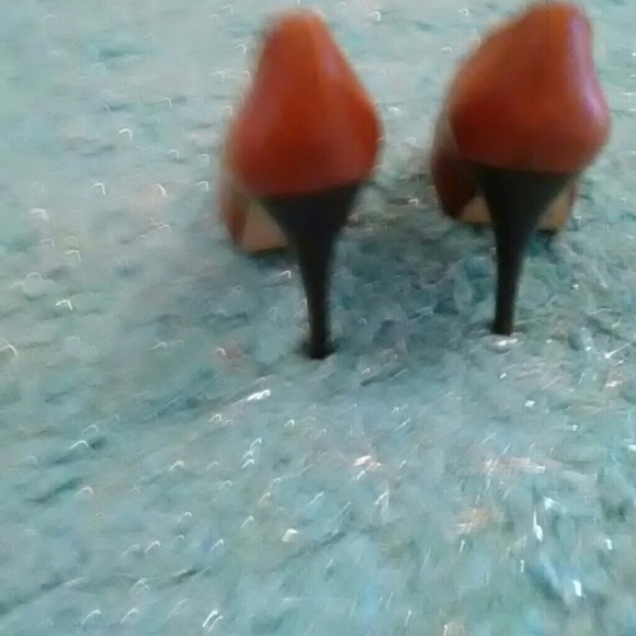 Shoes - Picture 3 of 4